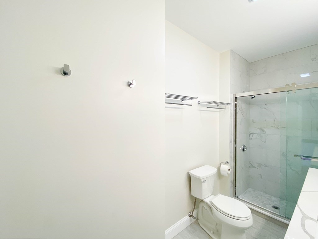 86 W 3rd St, South Boston