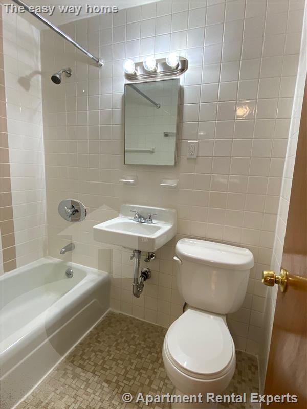 160 N Beacon St, Brighton