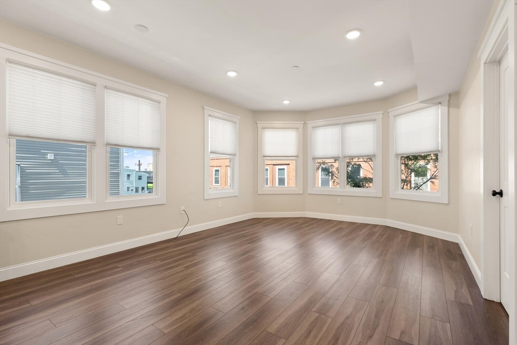 701 E 2nd St, South Boston