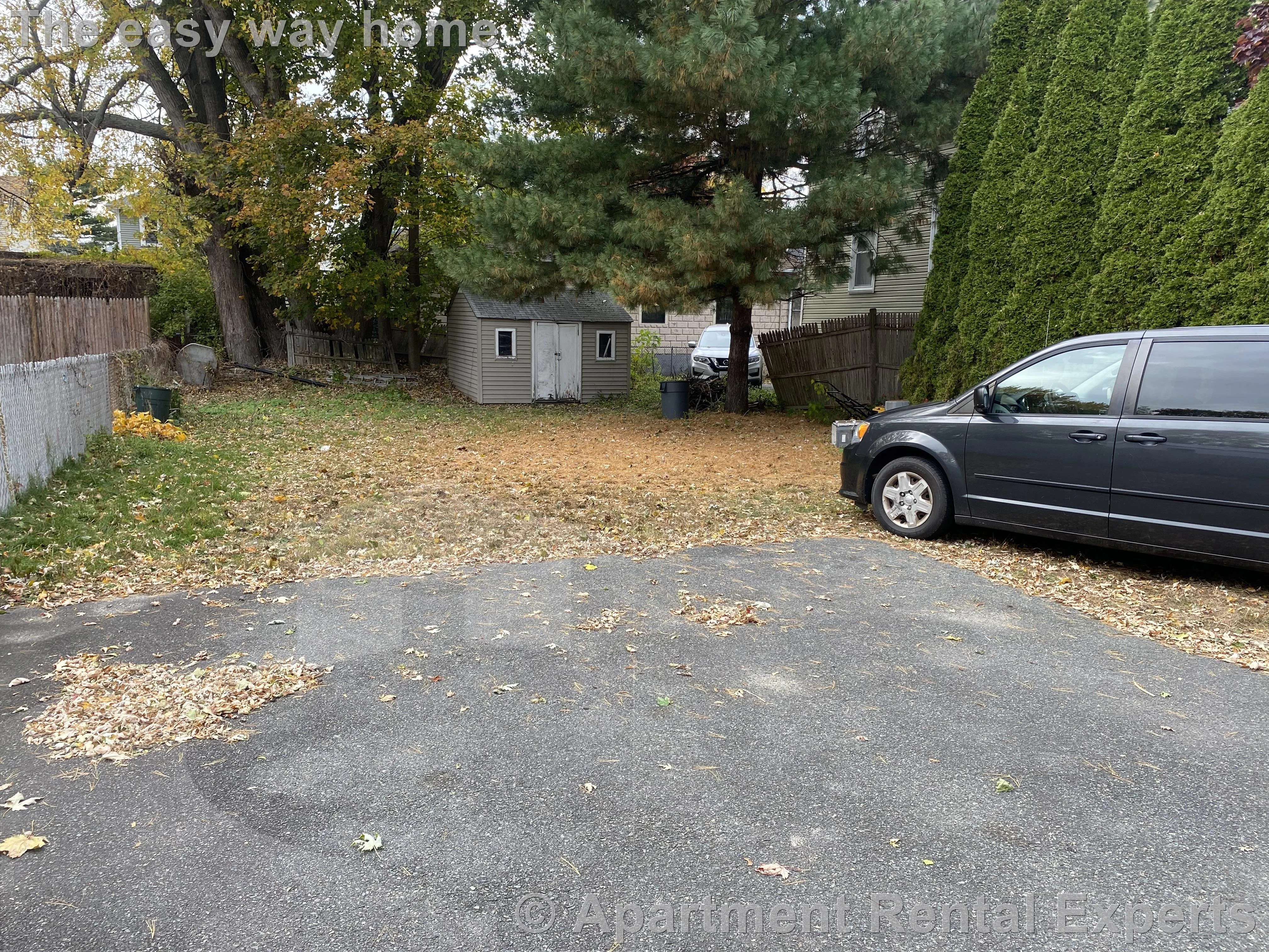 64 Paris St, Medford Square