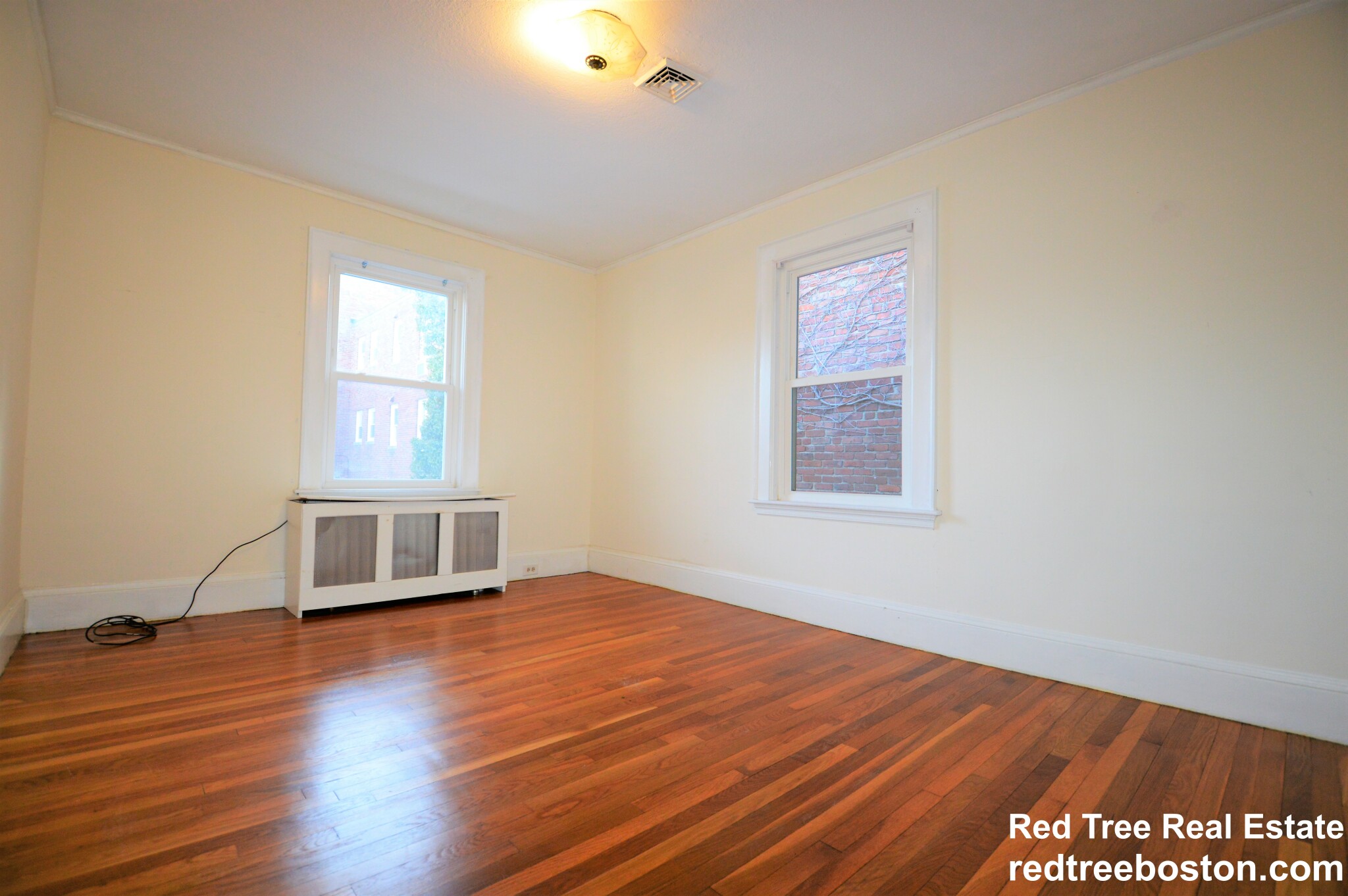 30 Harris St, Coolidge Corner