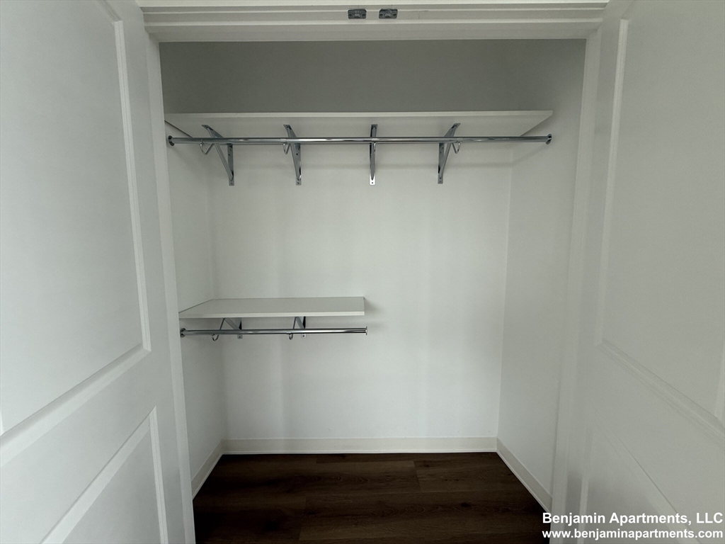 89 Brighton Ave, Allston