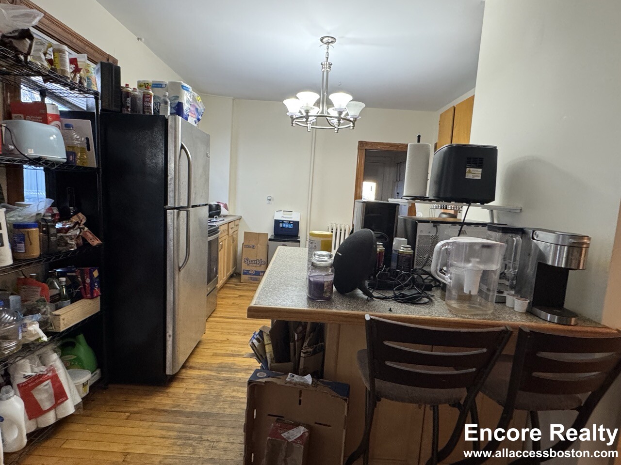 331 Faneuil St, Oak Square