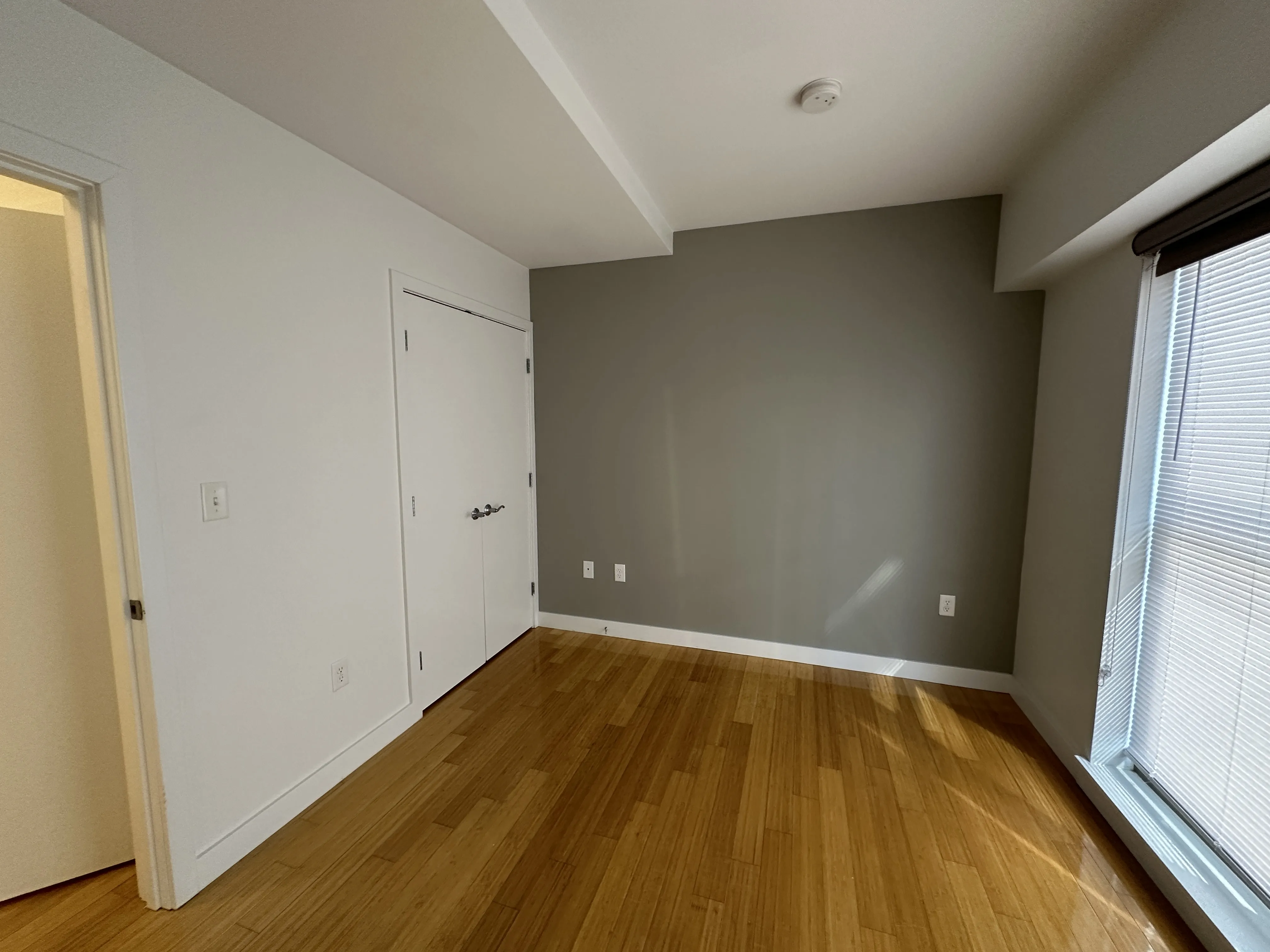 1085 Boylston St, Fenway