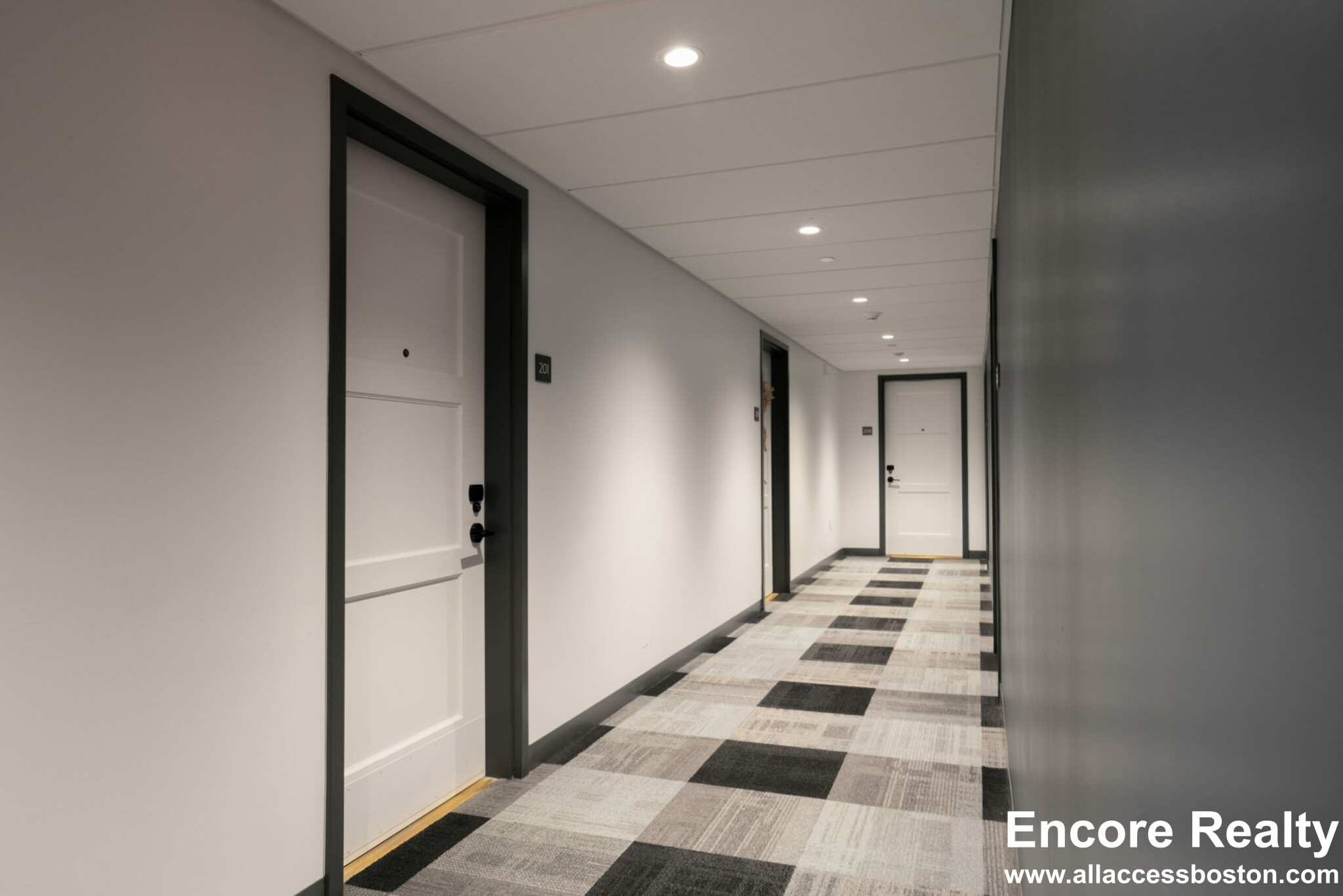 100 Hemenway St, Fenway