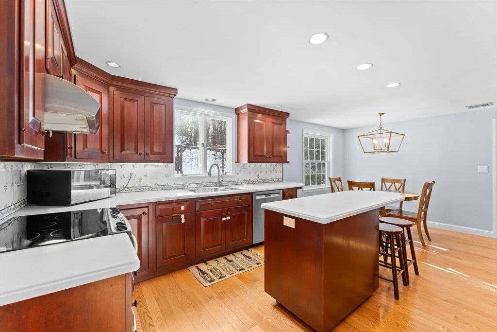 26 Cedar Hill Rd, Dover