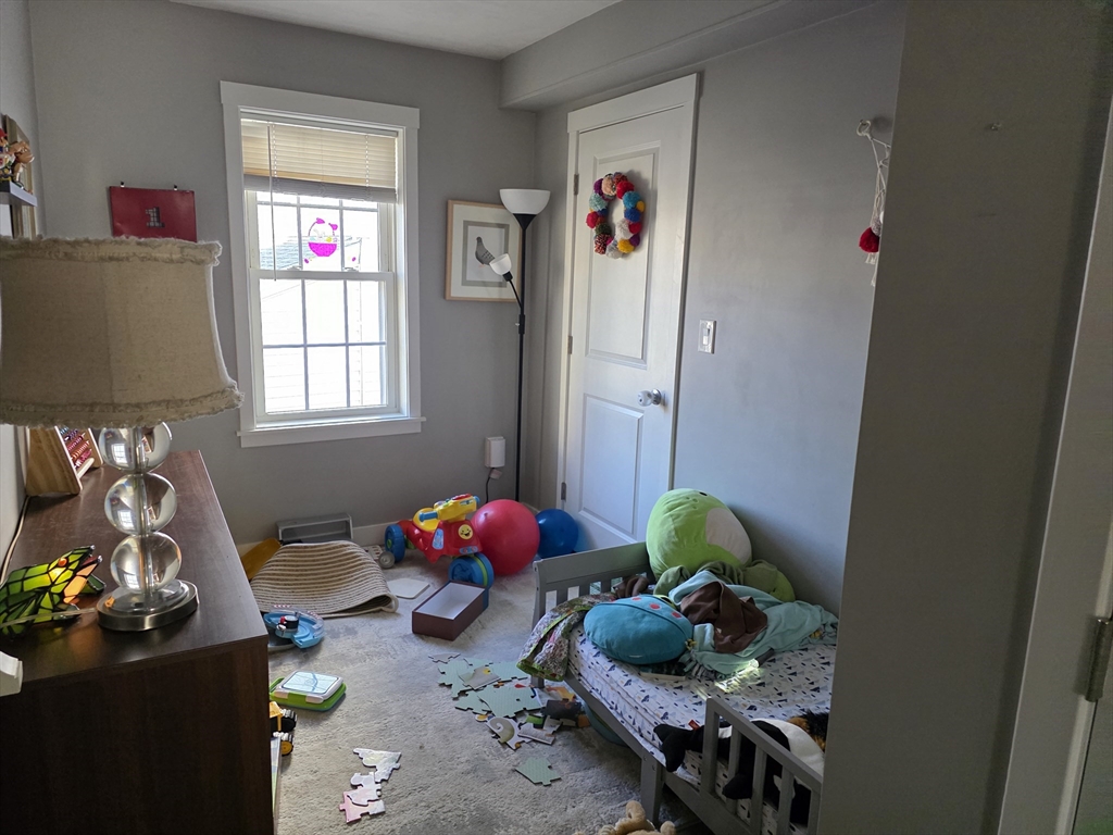 75 Merriam Ave, Leominster