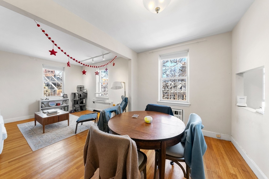 1716 Cambridge St, Mid-Cambridge