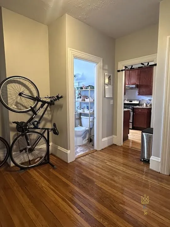 1569 Beacon St, Brookline