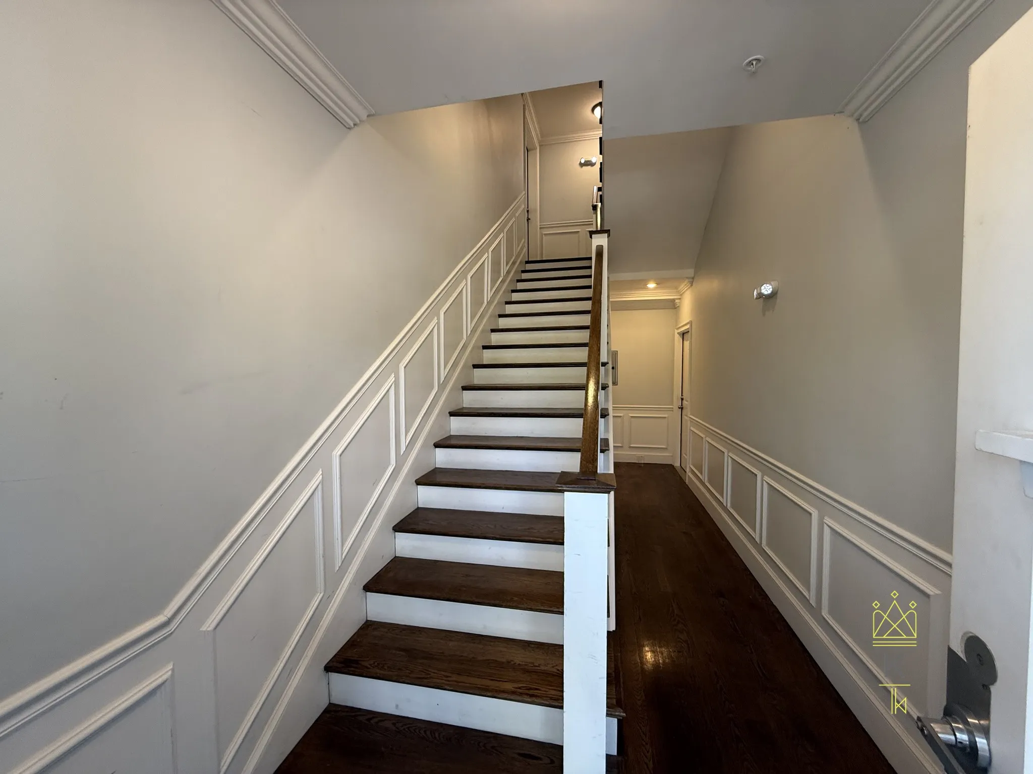 8 Nira Ave, Jamaica Plain