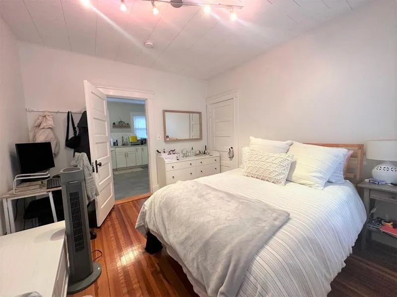 137 Dudley St, North Cambridge