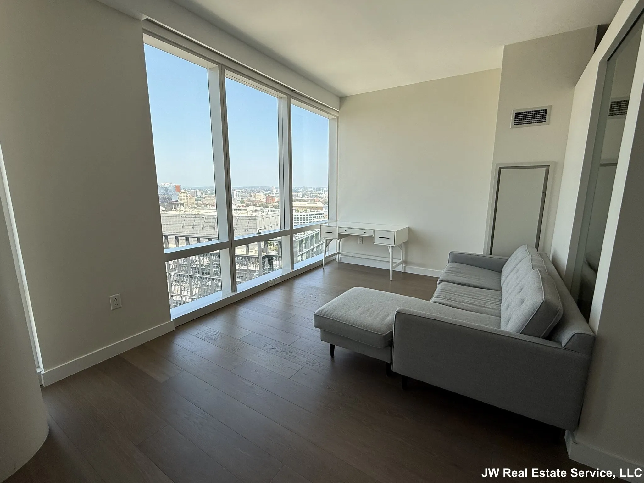 188 Brookline Ave, Fenway