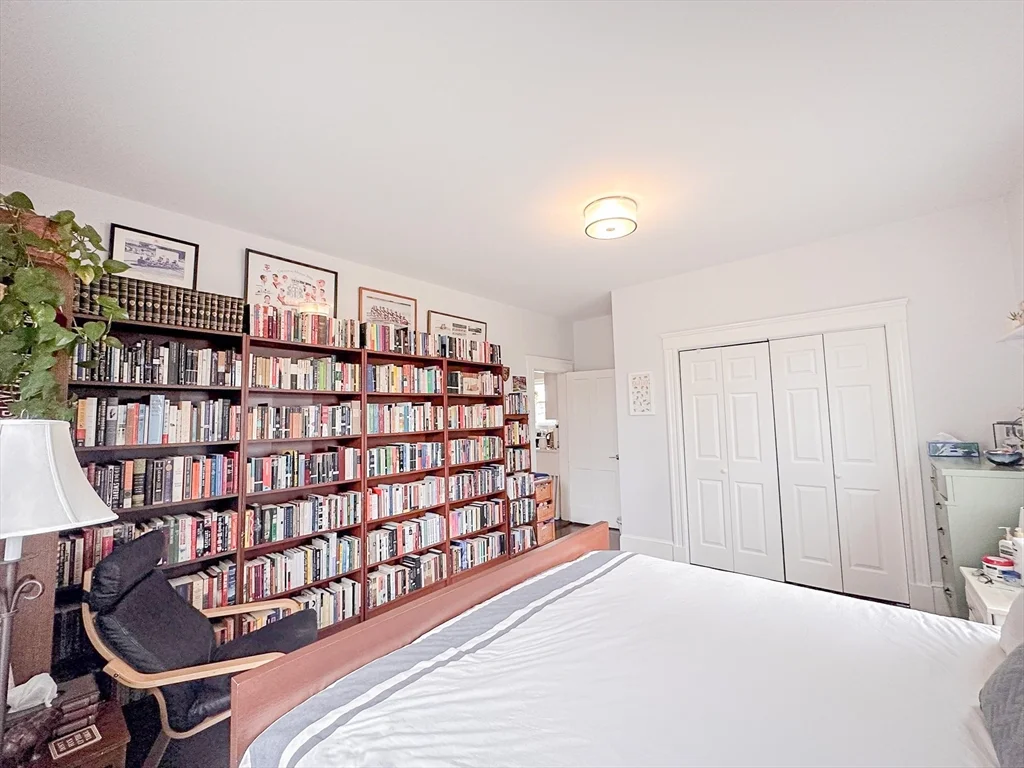 35 Hillock St, Roslindale