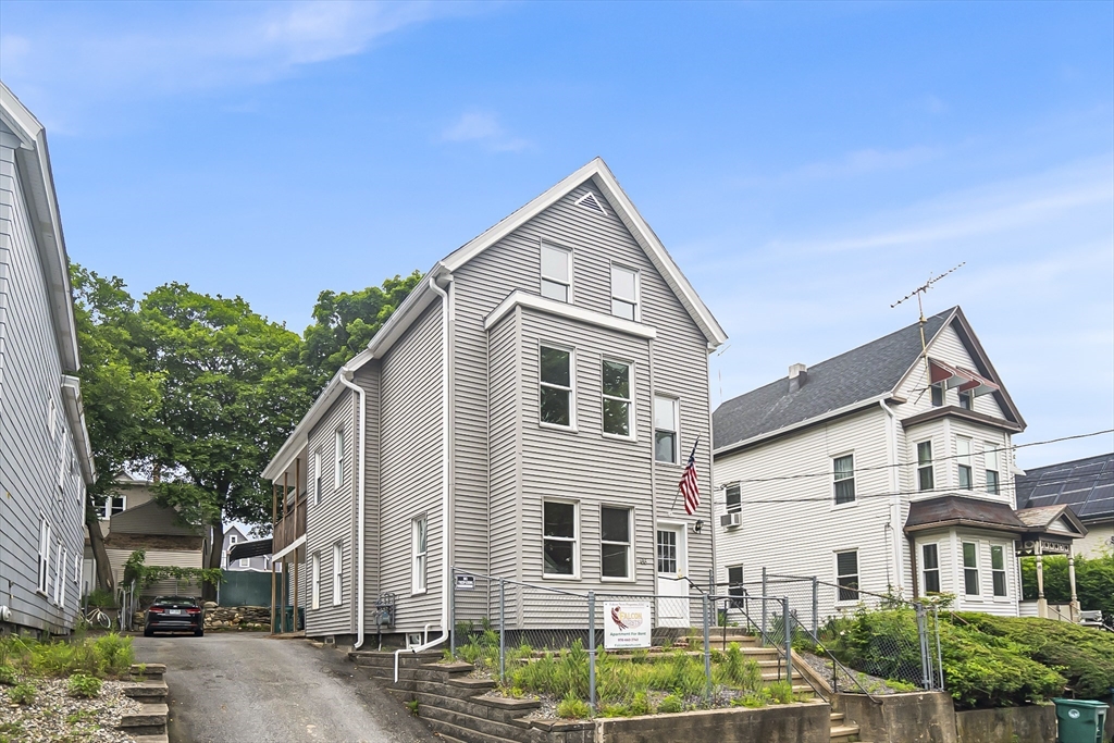 66 Pacific St, Fitchburg