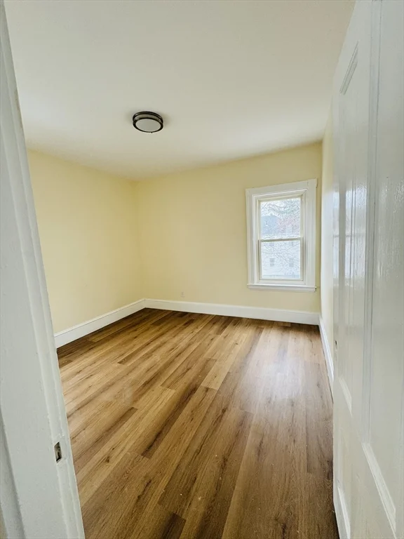 111 Walnut St, Everett