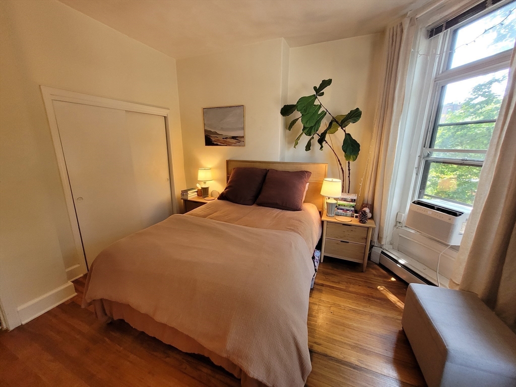 30 Holyoke St, South End