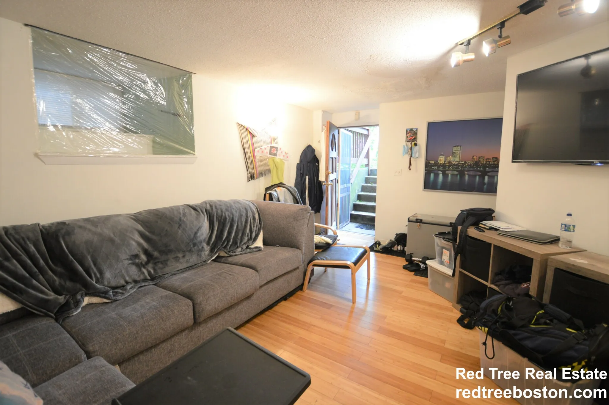 21 Kinross Rd, Brighton