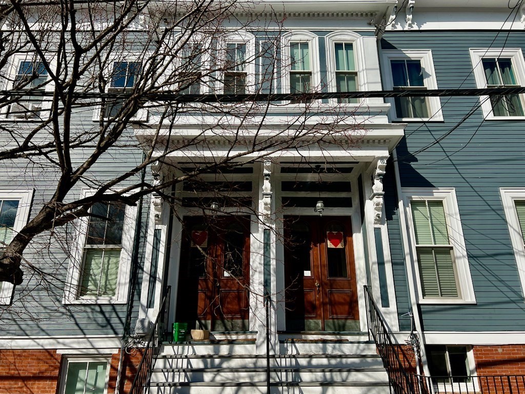 66 Telegraph St, South Boston