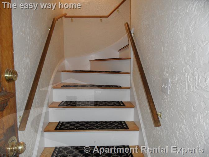 35 Frederick Ave, Tufts