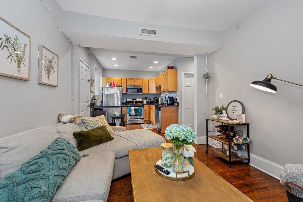 16 Sewall St, Mission Hill