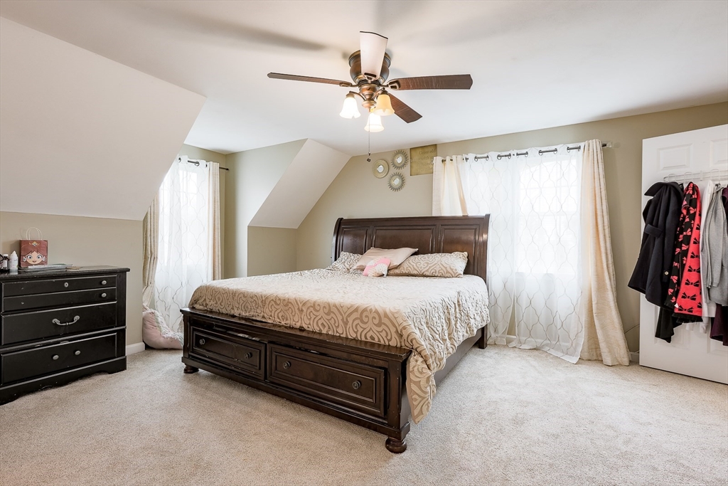 348 Osgood St, North Andover