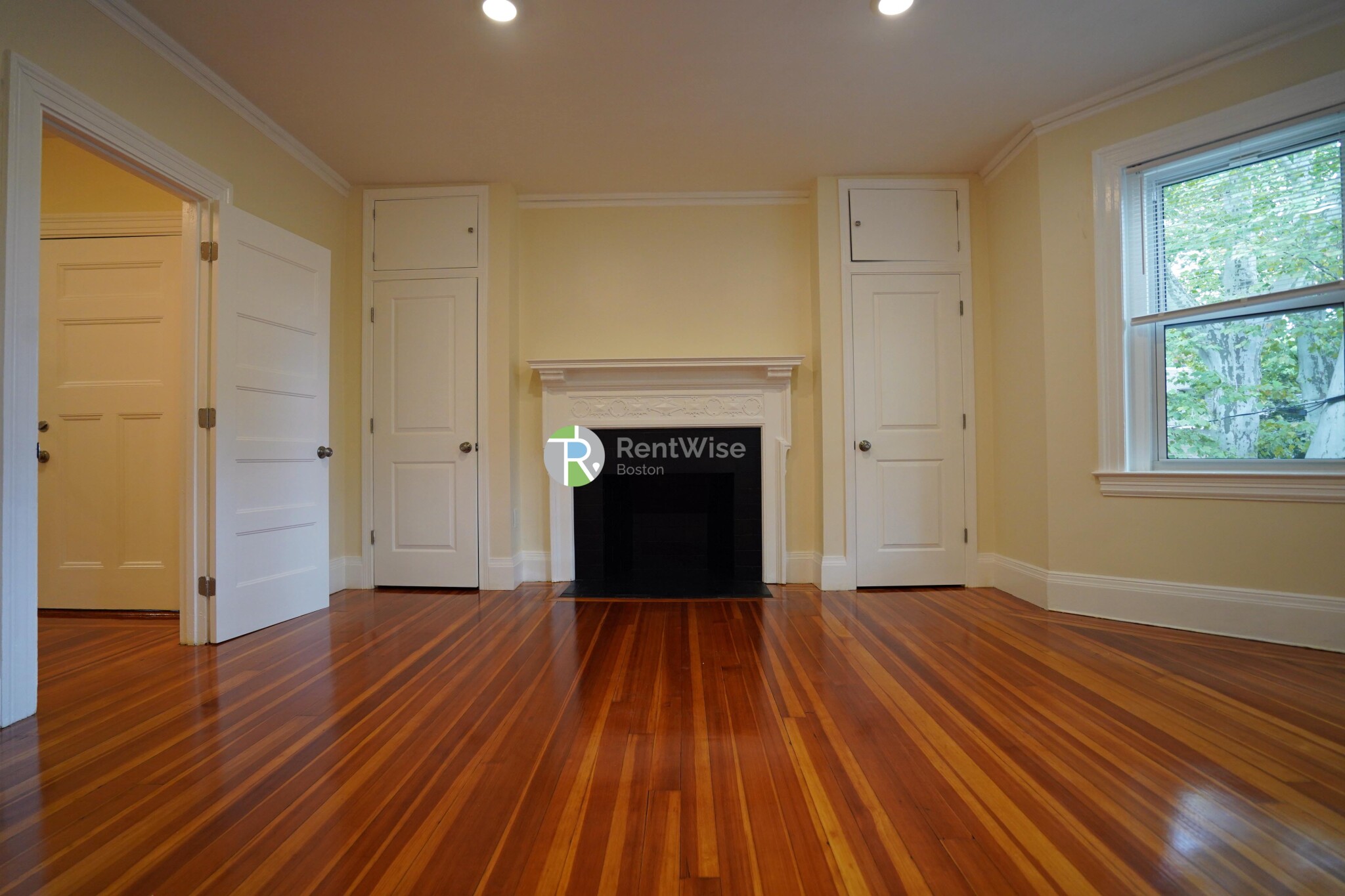 10 Beals St, North Brookline