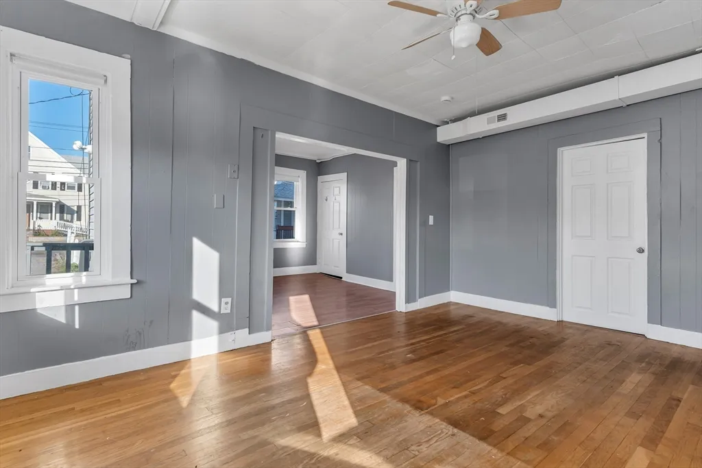 13-R Plain St, Taunton