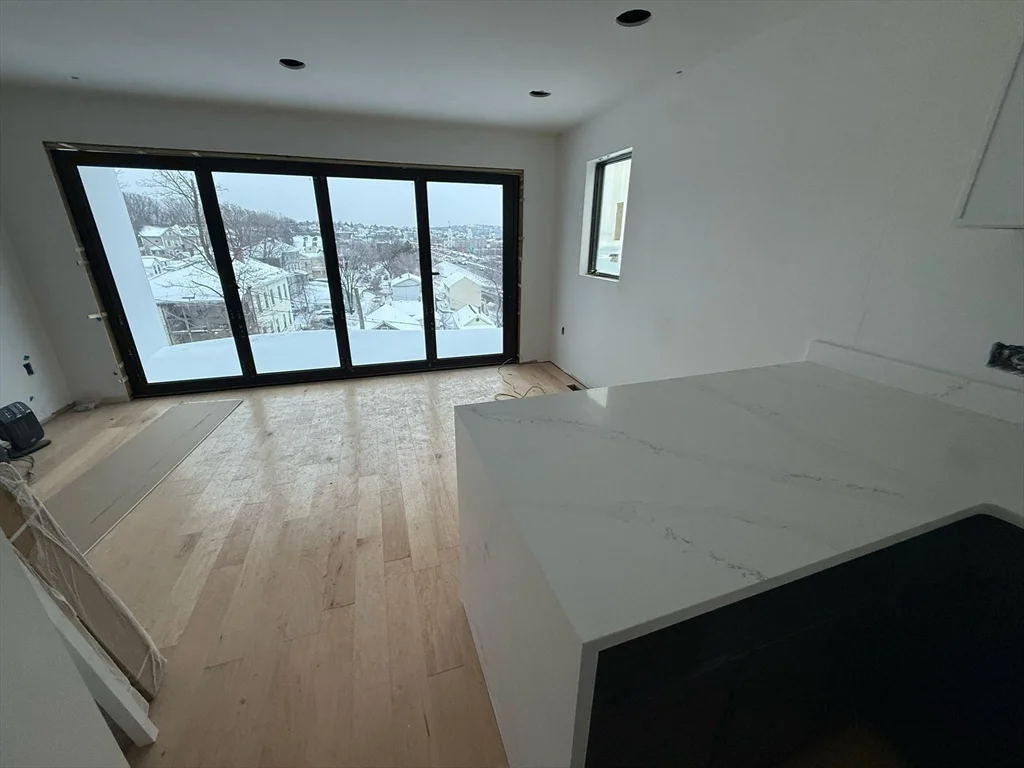 45 Laurel St, Worcester