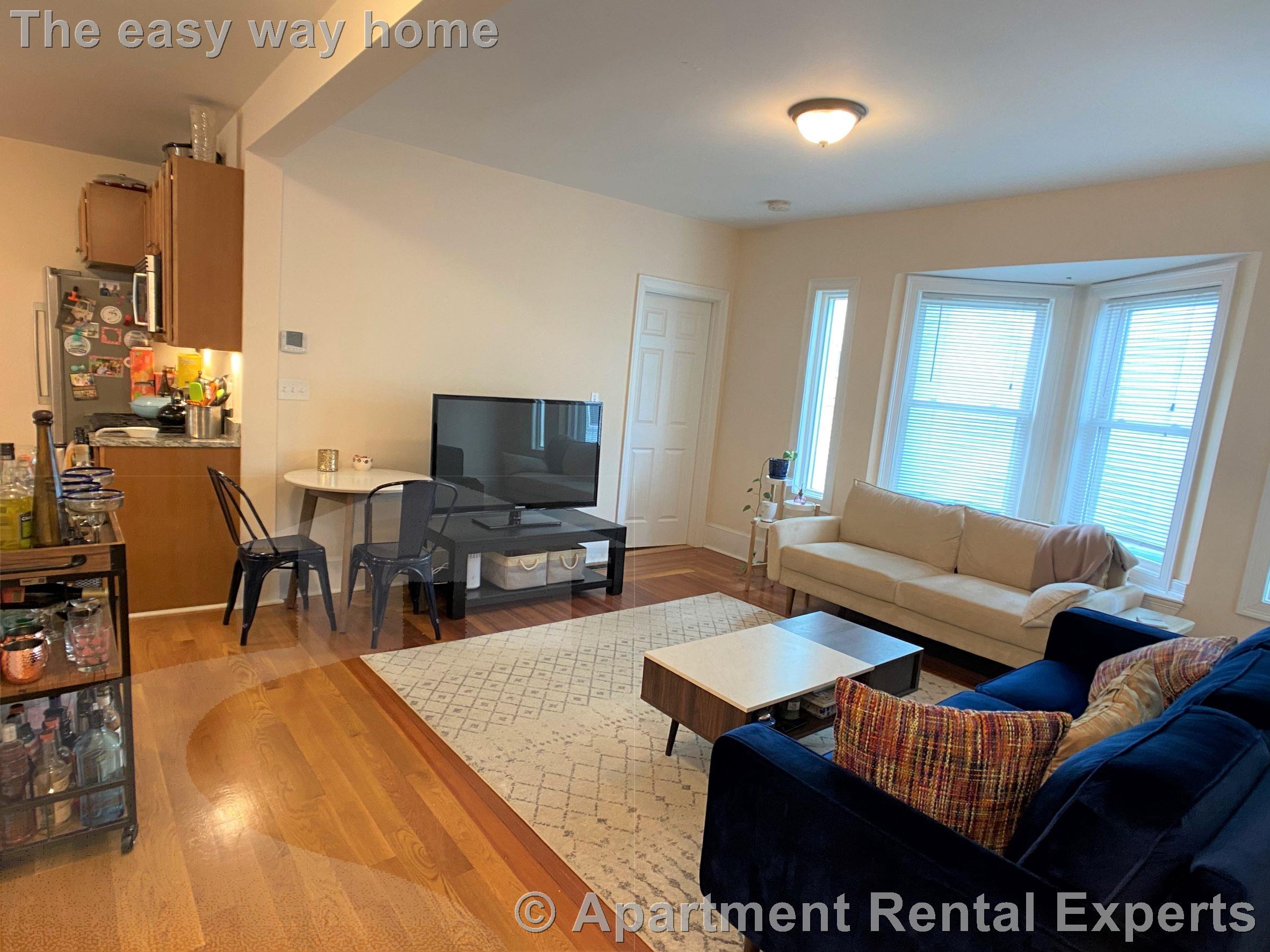 23 Willard Ave, Tufts