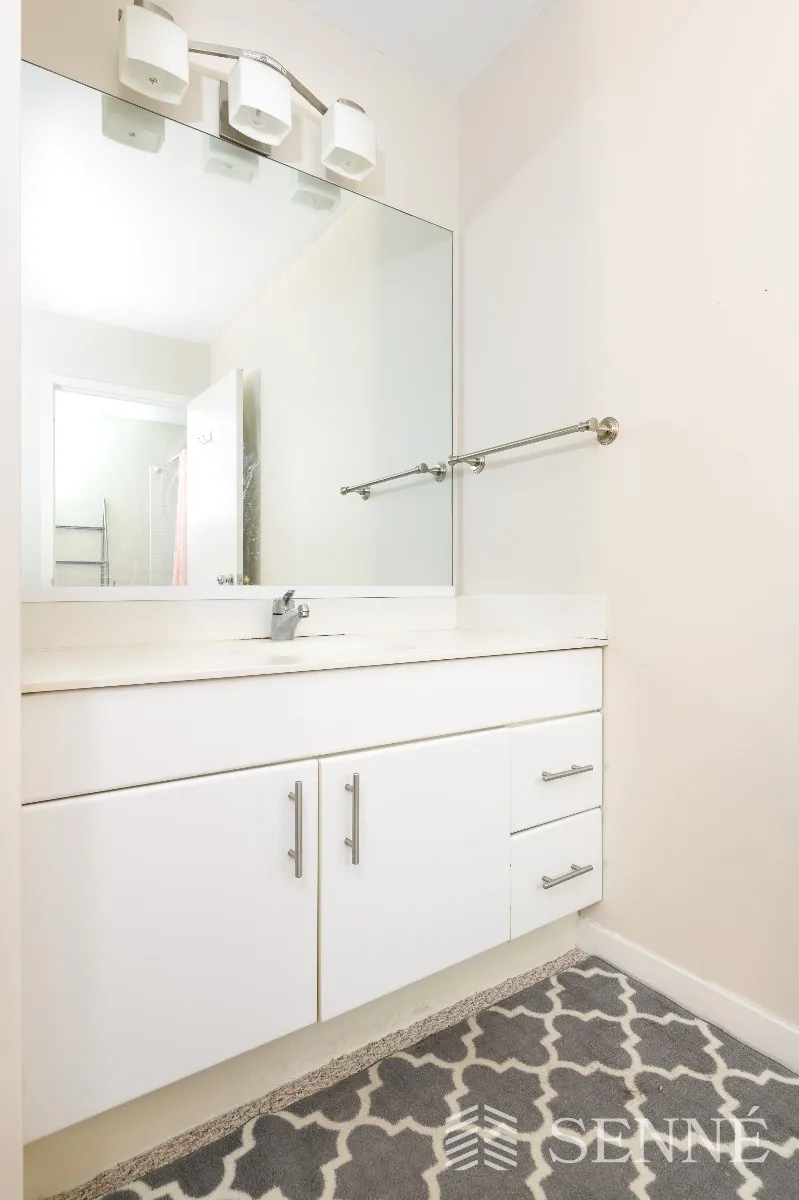 950 Massachusetts Ave, Harvard Square