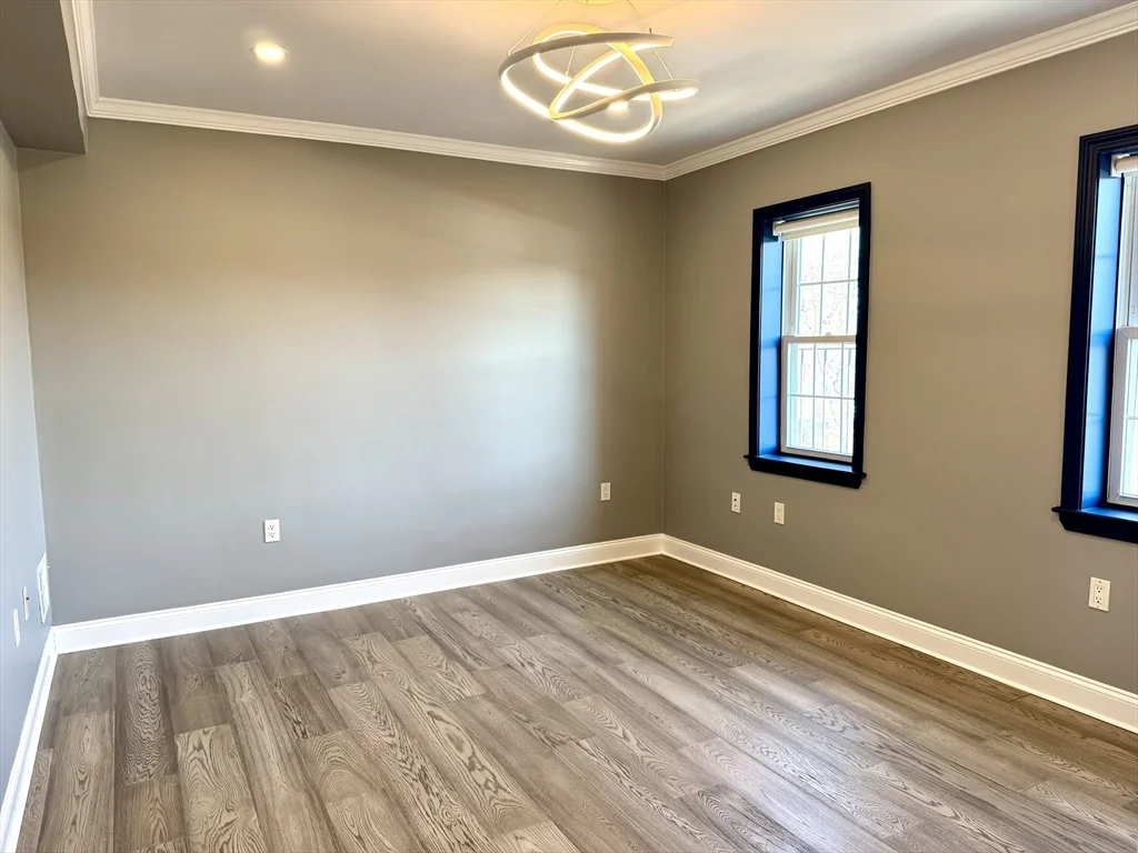 27-29 Commonwealth Ave, Chestnut Hill