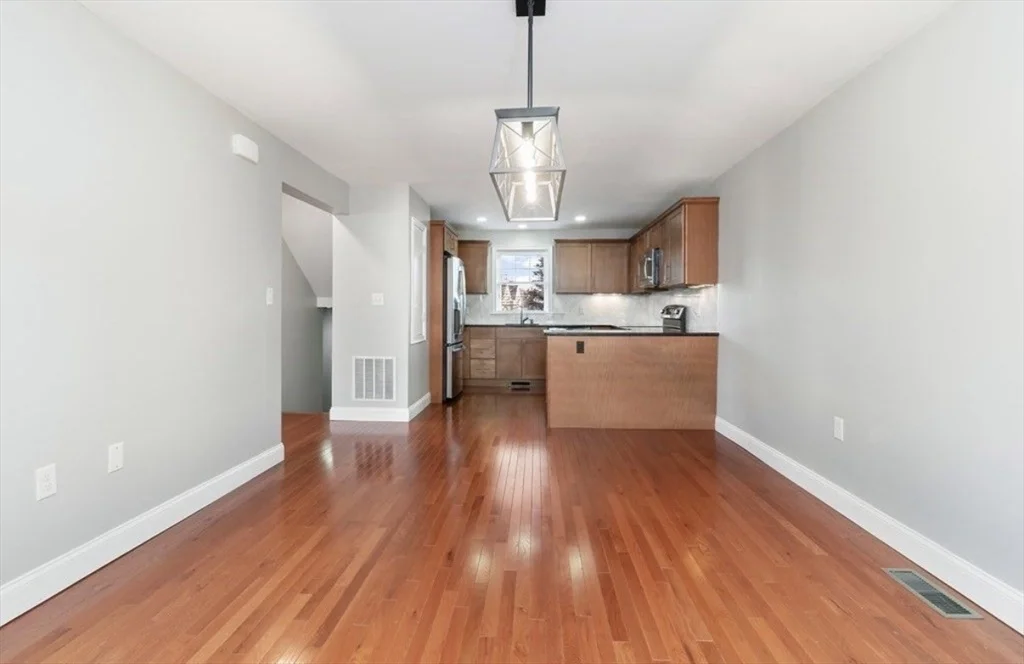 38 Webster Sr, Needham