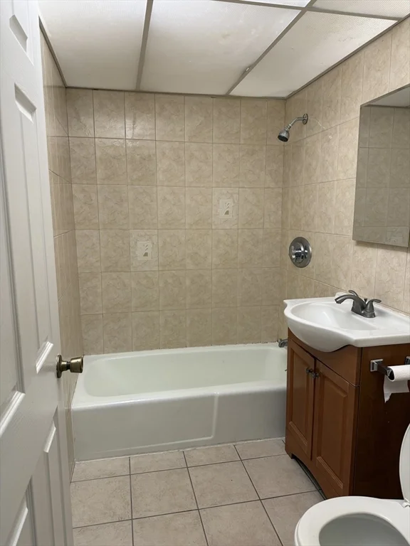 70 Shrewsbury Green Dr, Shrewsbury