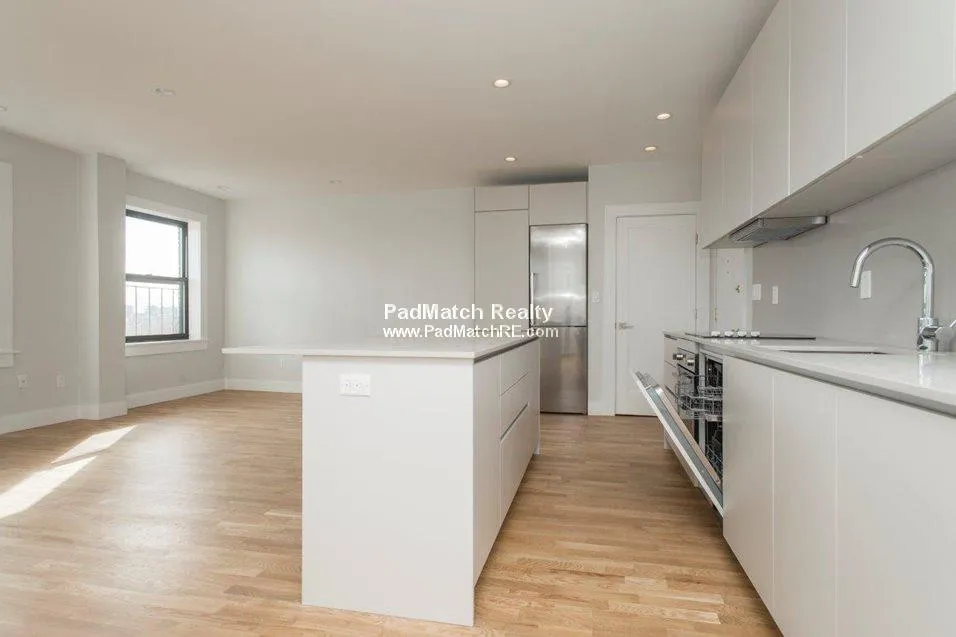 123 Highland Ave, Winter Hill