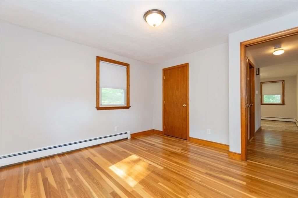 205 Hardy Pond Rd, Waltham