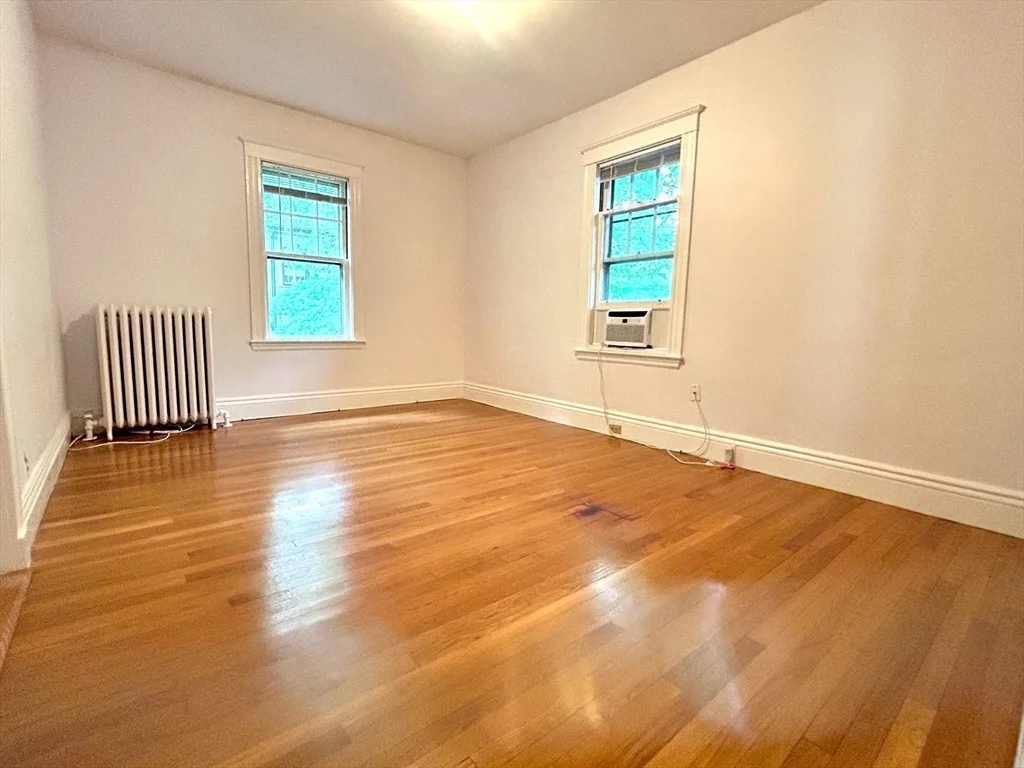 82 Stearns Rd, Coolidge Corner