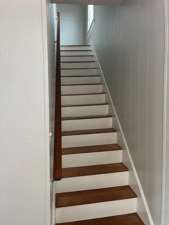 11 2nd St, North Andover