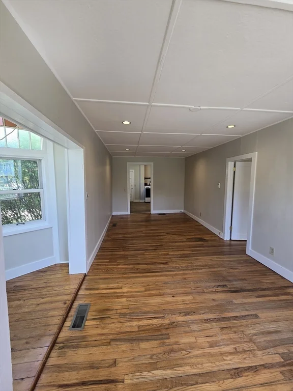 15 Main St, Haydenville