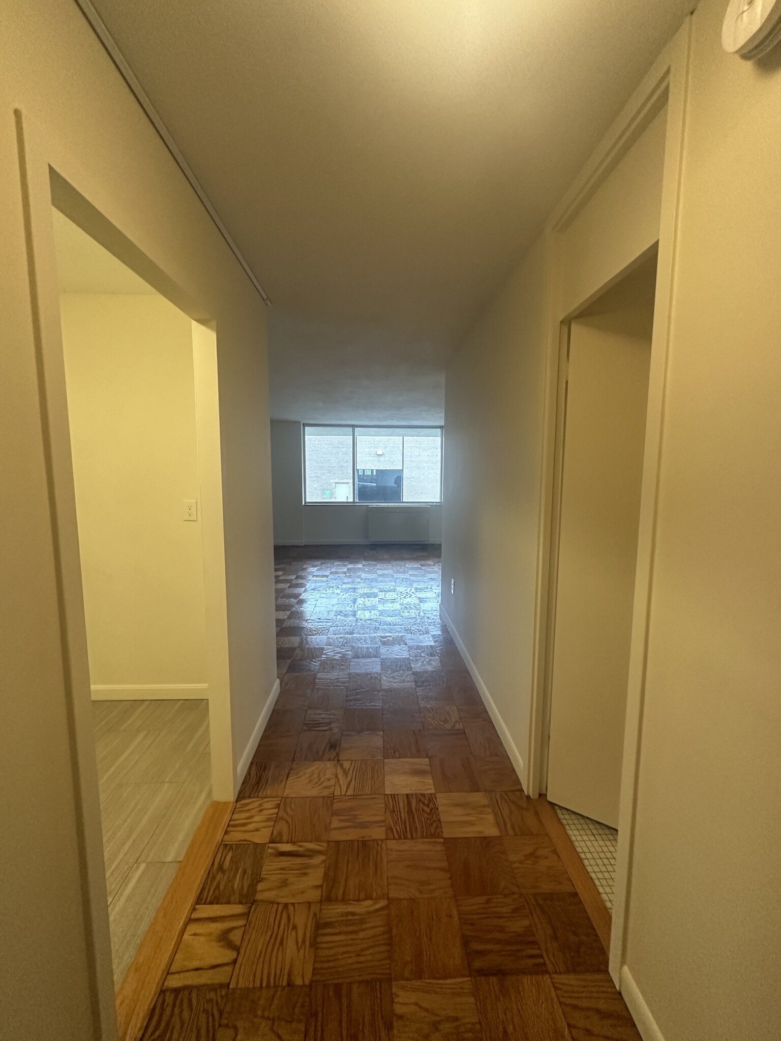 101 Monmouth Ct, Longwood