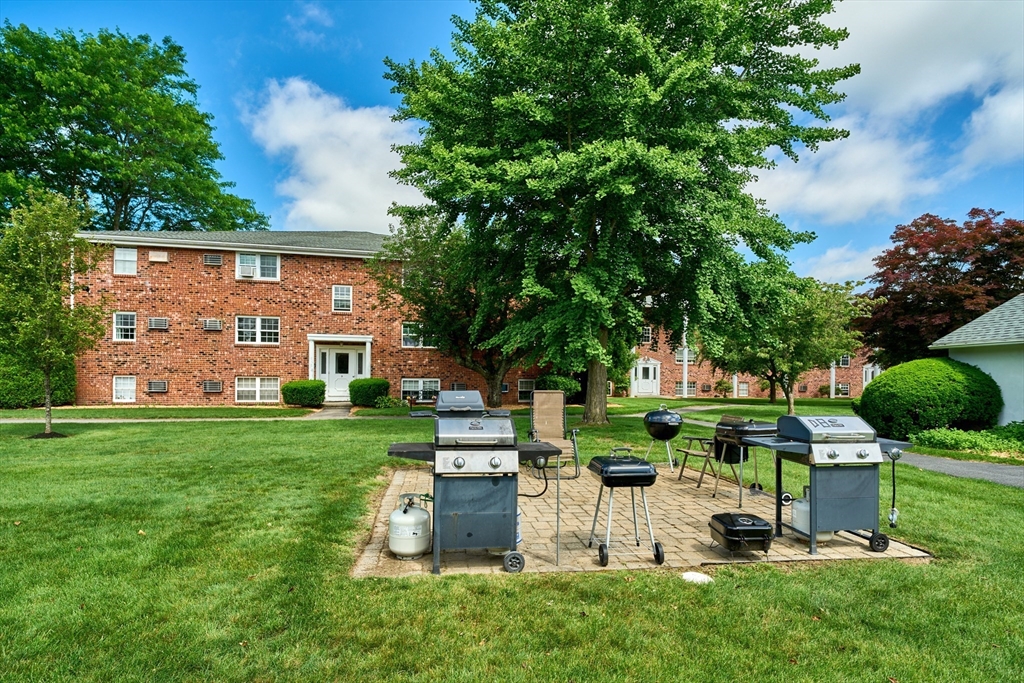 89 Pleasant St, Medfield