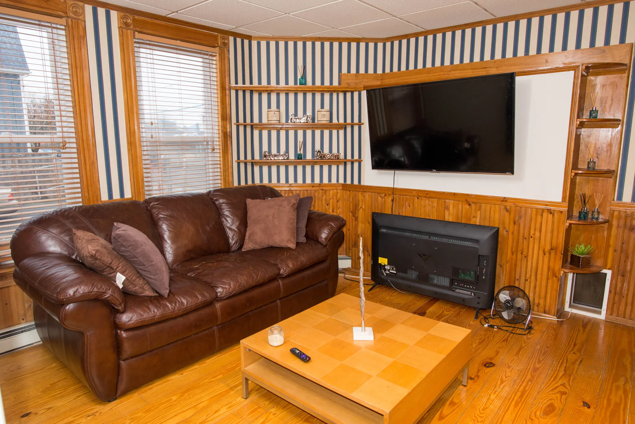 132 Bremen St, East Boston