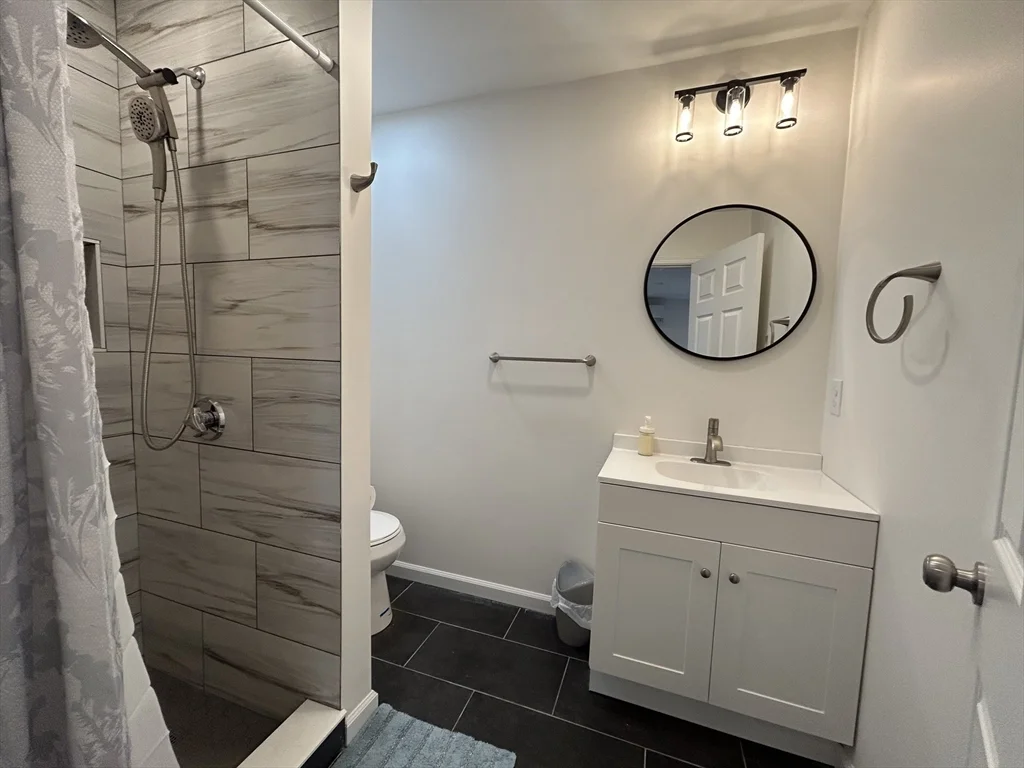 64 Salem St, Medford