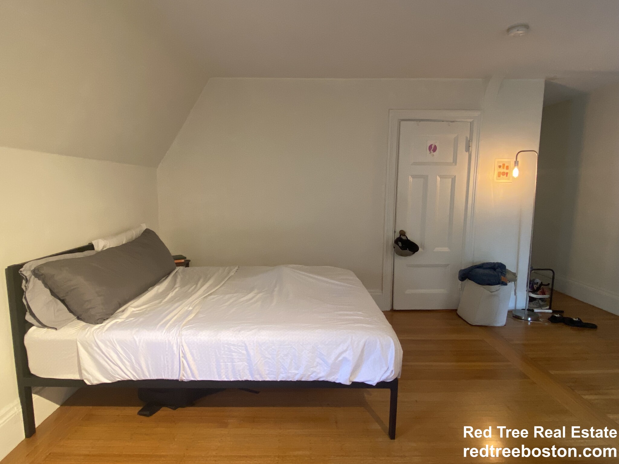 1748 Beacon St, Brookline