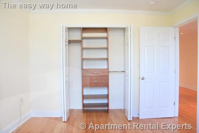 60 Brattle St, Harvard Square