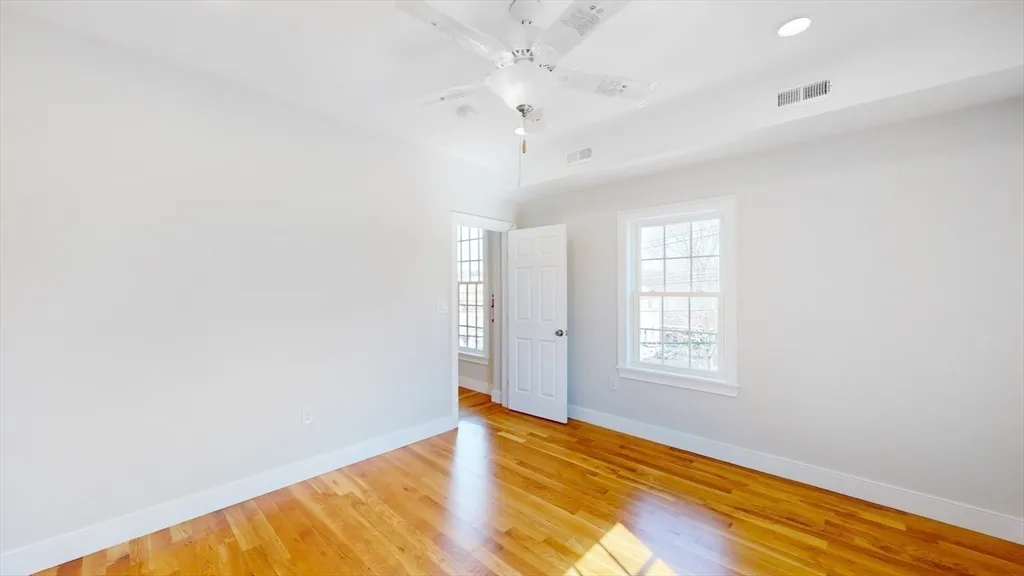 48 Rockwell St, Maplewood