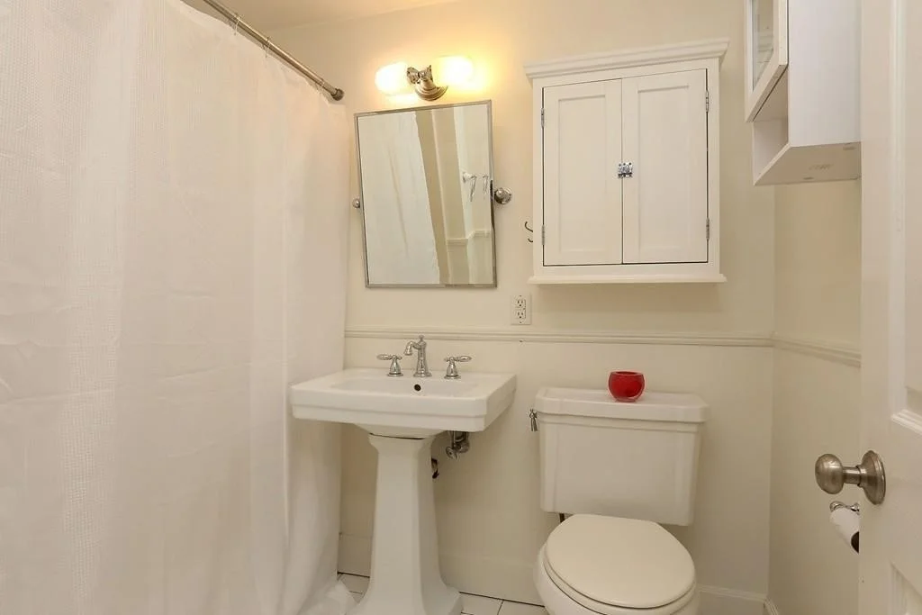 11 Bell Ct, South Boston