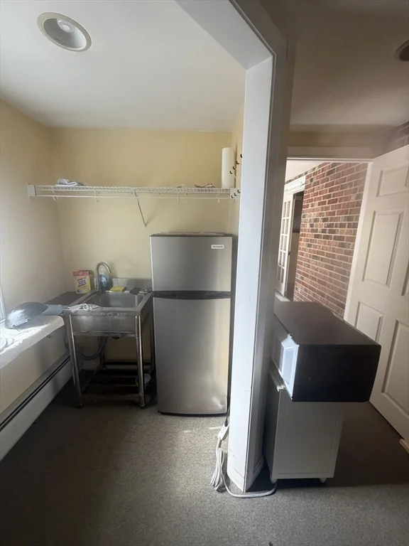 3 Hickory Ln, Auburn
