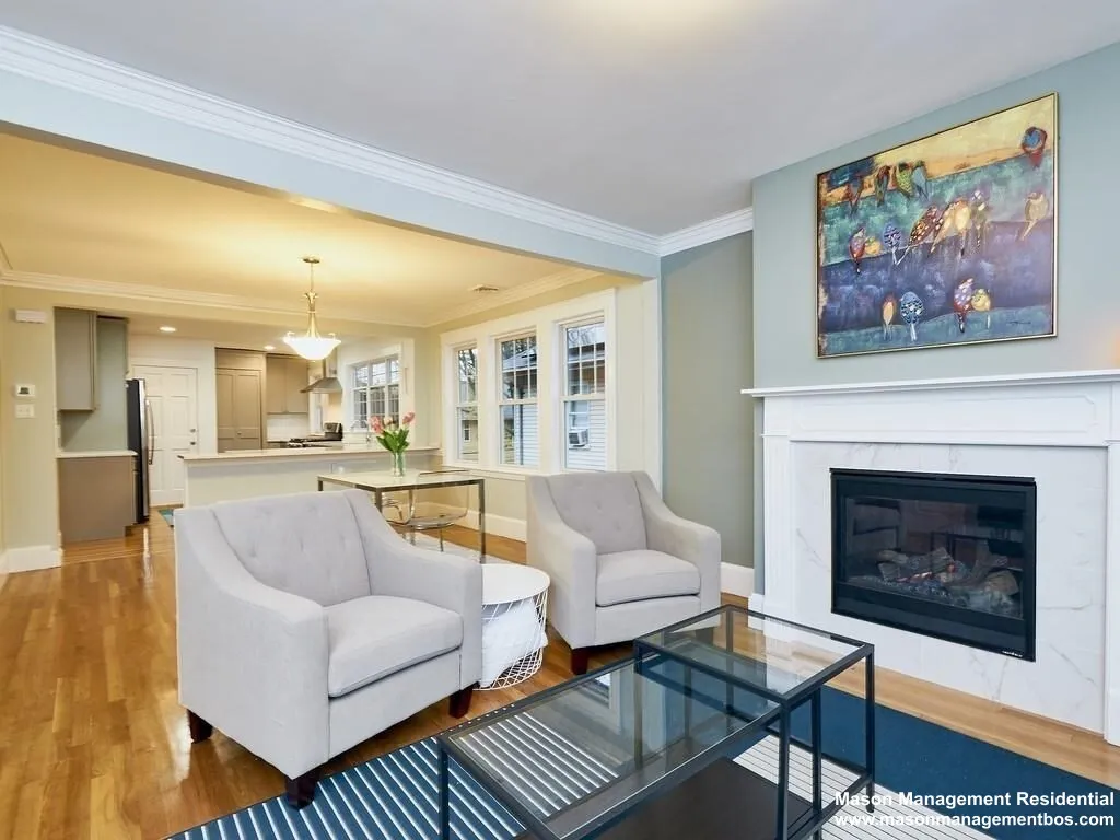 35 Roseway St, Jamaica Plain