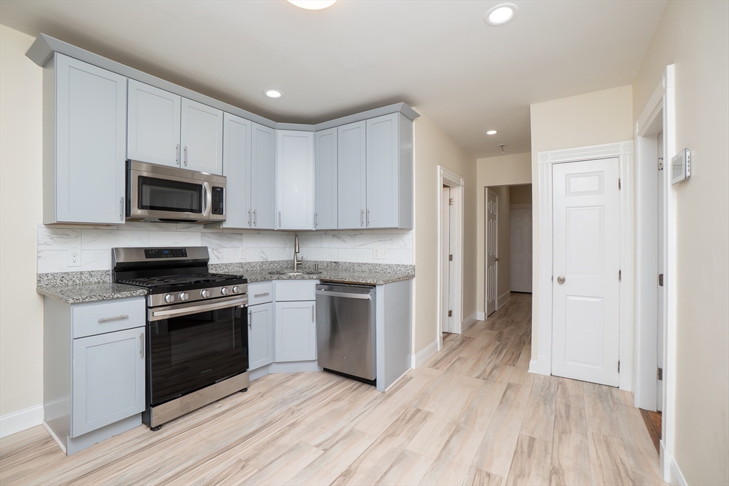 24 Howell St, Dorchester