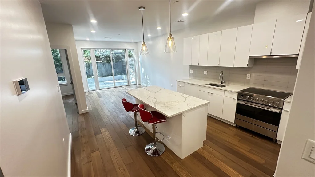 97 Elmwood, North Cambridge